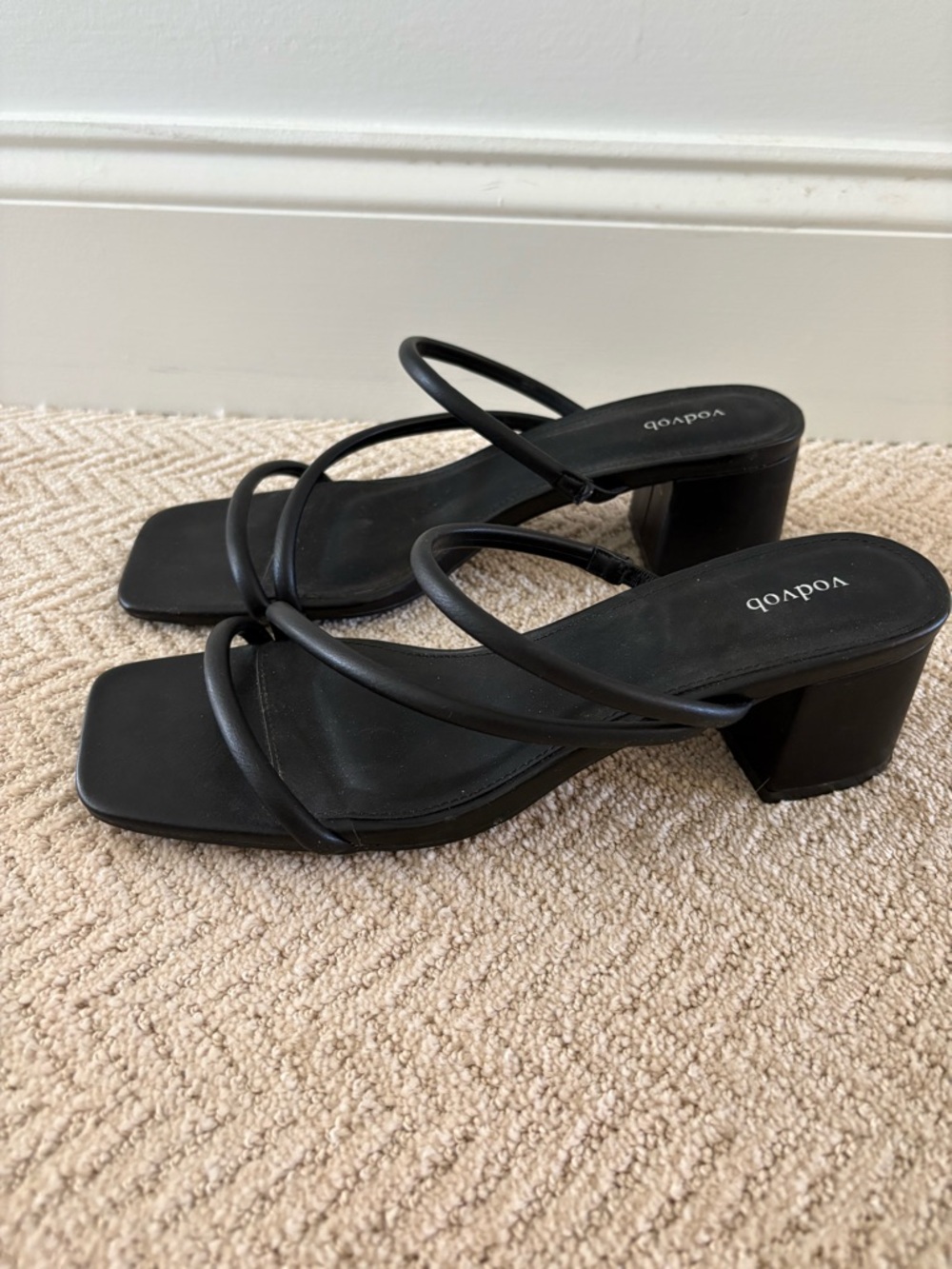Vagabond Black Strappy Low Block Heel Sandals